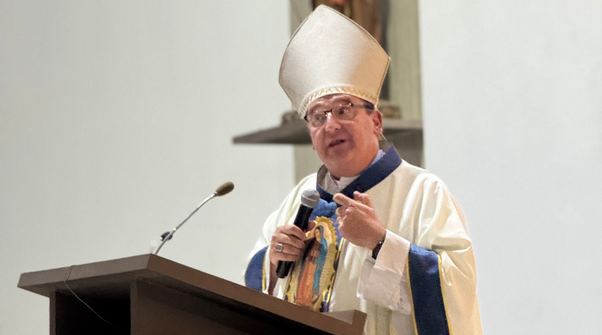 Homilia Obispo Hilario