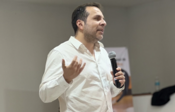 Narrar la fe en todos los formatos: el reto del periodismo católico transmedia