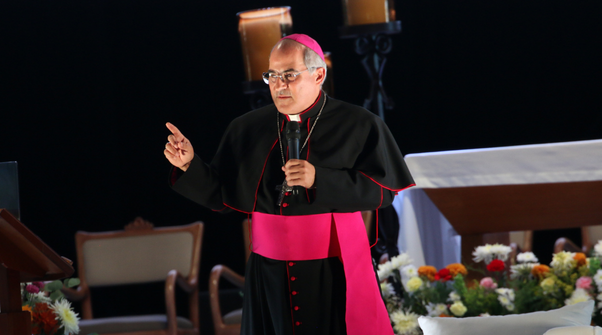 Mons Héctor Mario Pérez Jóvenes misioneros de paz: Mons. Héctor Mario llama a vivir la vocación y la amistad con Jesús