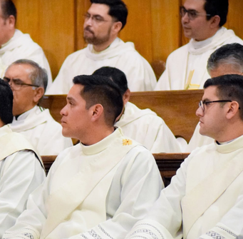 Diócesis de Saltillo recibe con esperanza y gratitud a tres nuevos sacerdotes Diócesis de Saltillo recibe a tres nuevos sacerdotes