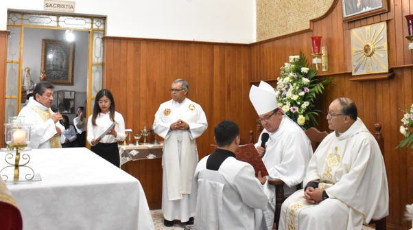 Muy importante, Padre Eduardo y hermanos sacerdotes, el que seamos como Jesús en esta espera, capaces de caminar con nuestro pueblo,